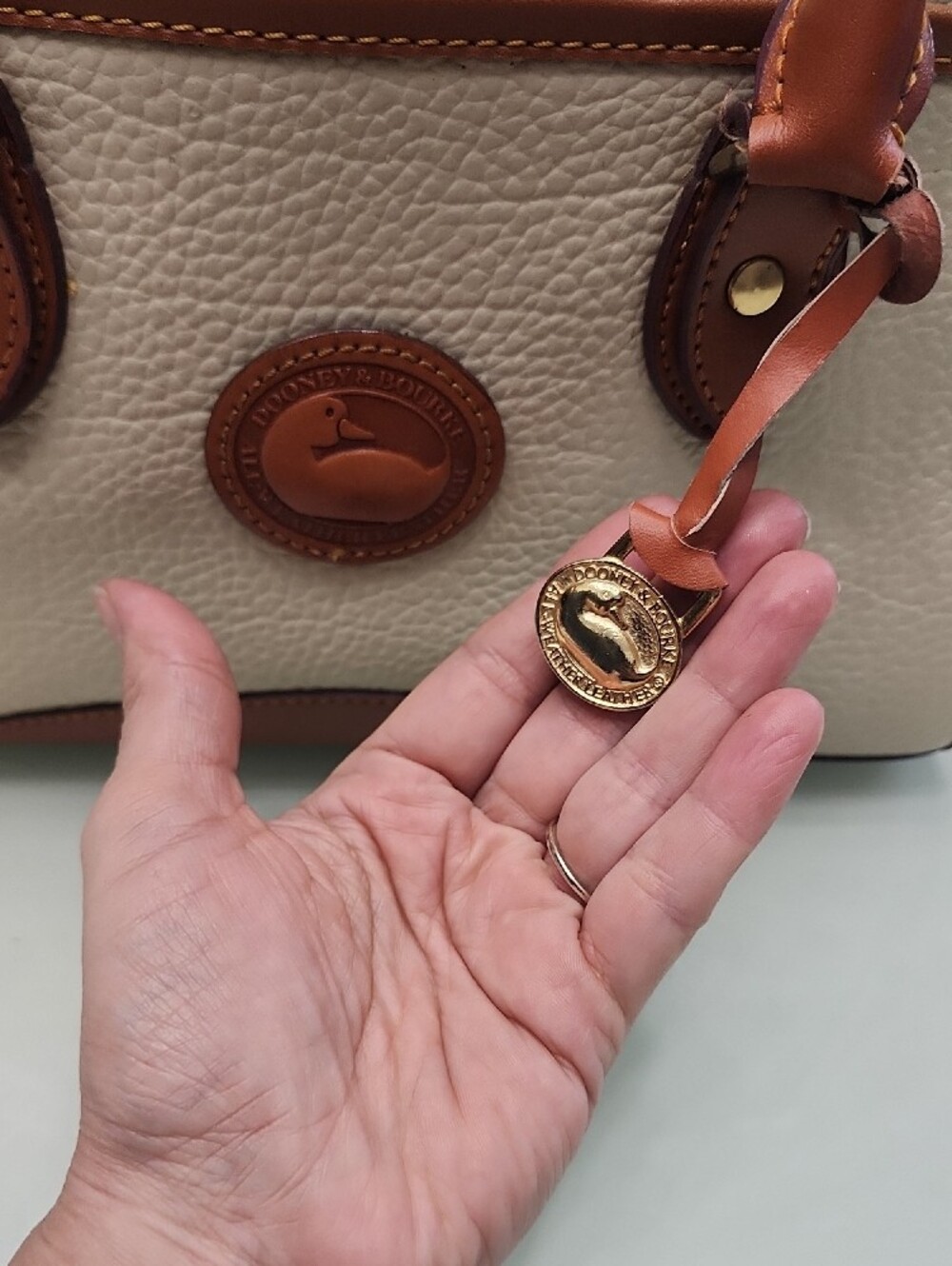 Dooney & Bourke Beige and Brown Pebbled Leather Satchel Mossing Shoulder Strip - Picture 4 of 15